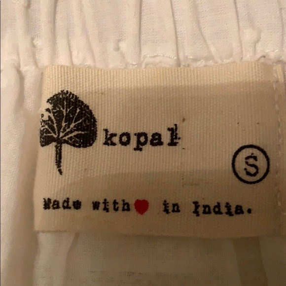 15. Kopal Skirt in White Lace - Picture 5 of 6